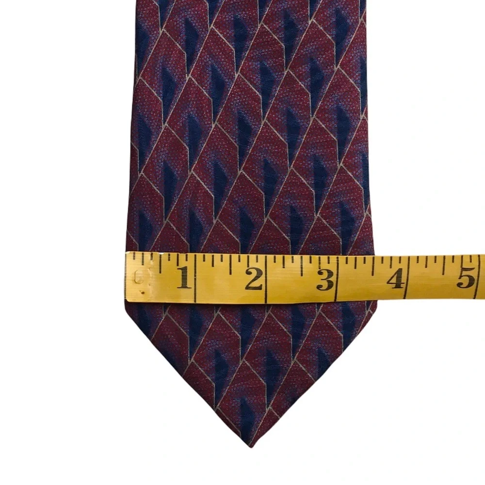 Barneys New York 100% Silk Tie Made in Italy Burgundy Blue Classy Professional